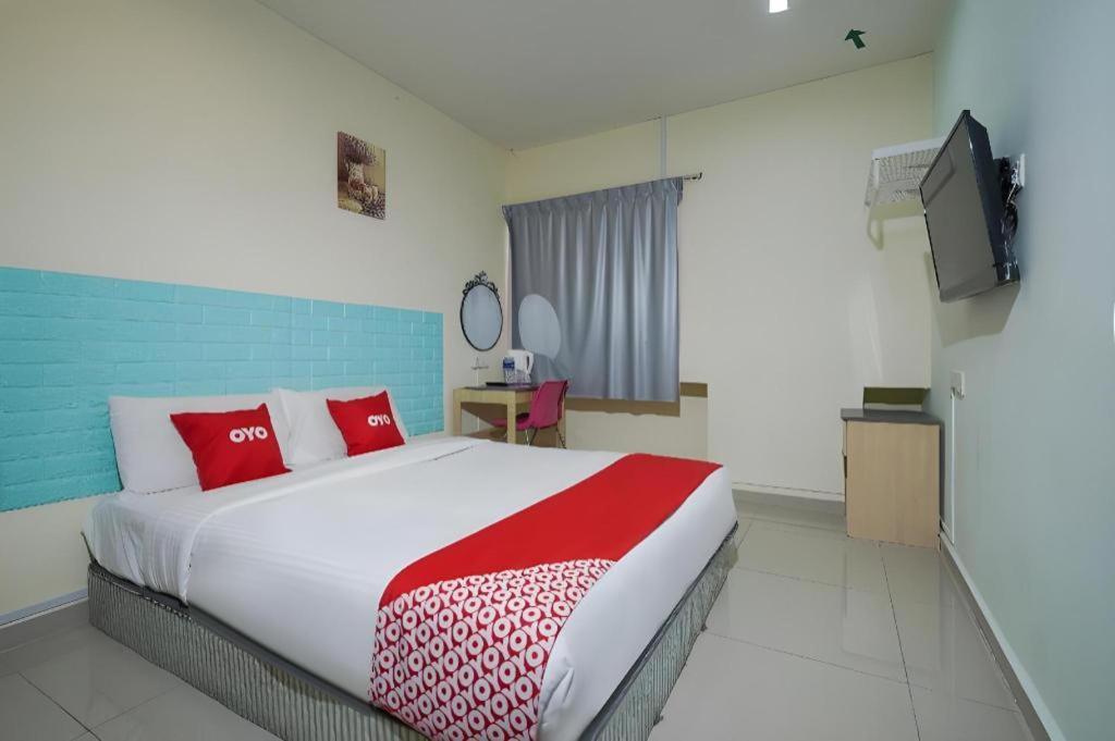 Oyo 89717 Budget Star Hotel Куала-Лумпур Экстерьер фото