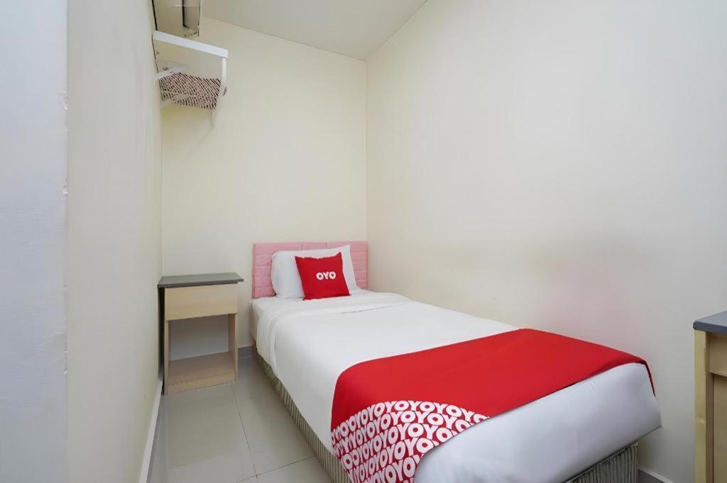 Oyo 89717 Budget Star Hotel Куала-Лумпур Экстерьер фото