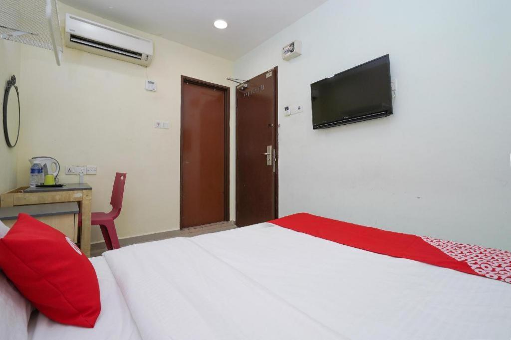Oyo 89717 Budget Star Hotel Куала-Лумпур Экстерьер фото