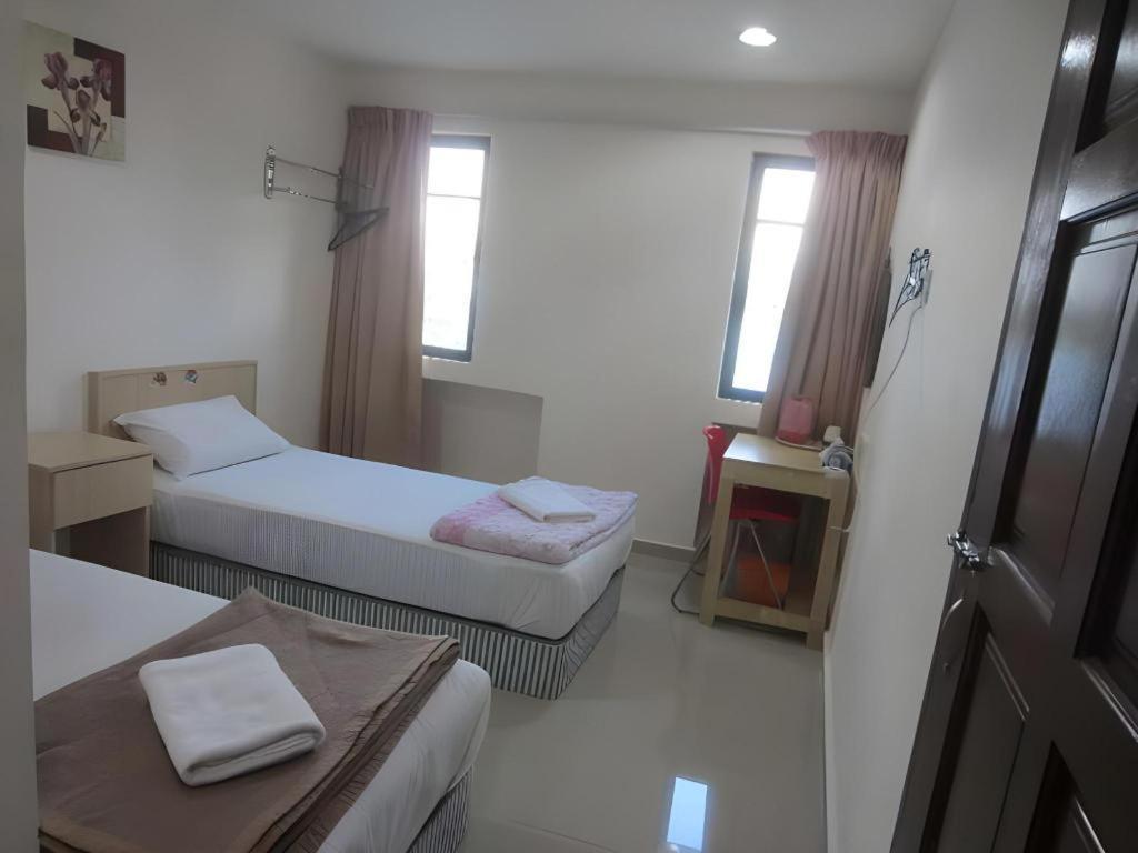 Oyo 89717 Budget Star Hotel Куала-Лумпур Экстерьер фото