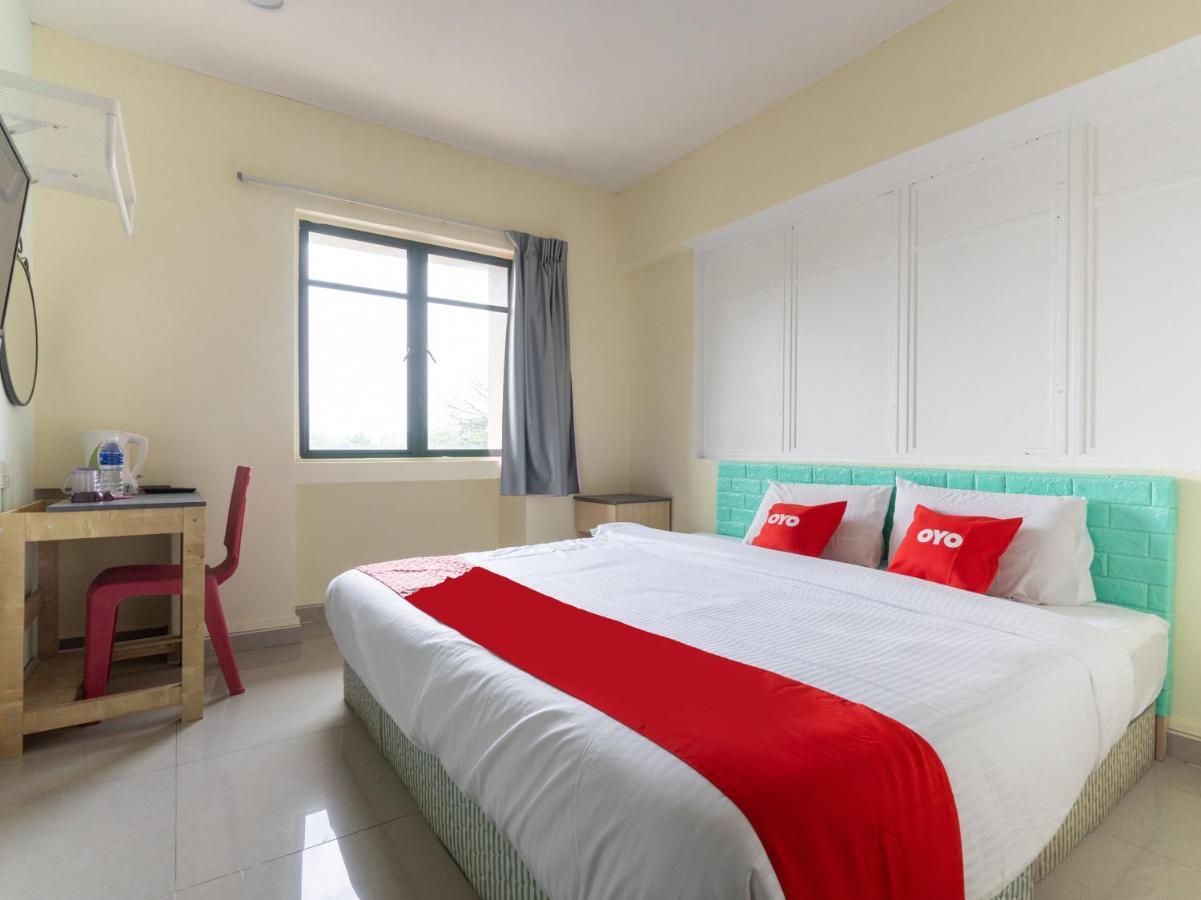 Oyo 89717 Budget Star Hotel Куала-Лумпур Экстерьер фото